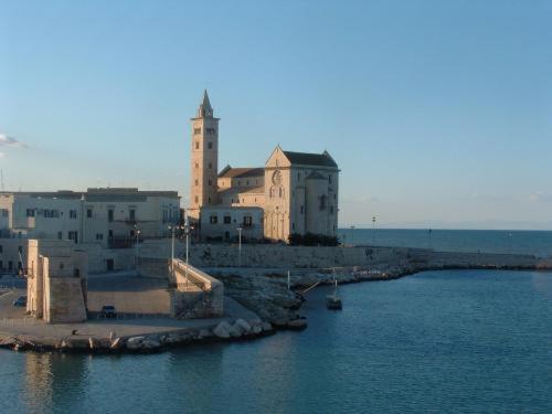 Mare Resort Trani Bagian luar foto